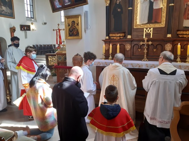 Błogosławieństwo odnowionego ołtarza - 11.04.2021 r.