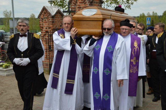 Pogrzeb ks. Zbigniewa Lewandowskiego